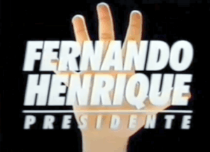 Imagem de programa de TV da campanha presidencial de FHC em 1994 com uma mão aberta ao fundo e o nome "Fernando Henrique Presidente" em destaque, simbolizando os cinco eixos do plano de governo FHC.